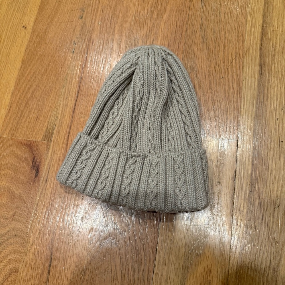 Vince Camuto Ribbed Knit Beanie in Beige